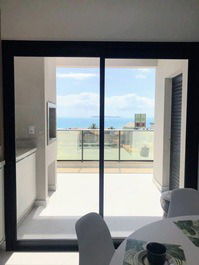 Duplex Penthouse with 2 Suites with Sea View 250m from the Beach