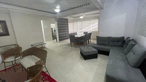 Excellent apartment for seasonal rentals in Meia Praia Itape...