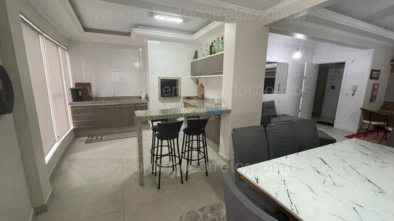 Apartamento para aluguel de temporada em Itapema (Meia Praia)