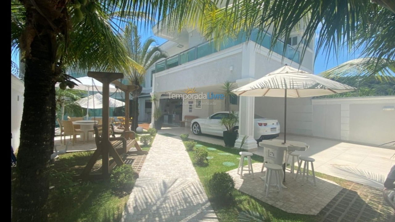 Casa para aluguel de temporada em Guarujá (Praia do Pernambuco)