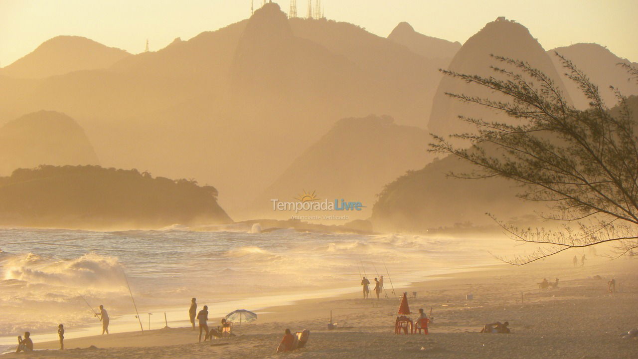 Casa para alquiler de vacaciones em Niterói (Praia de Piratininga)