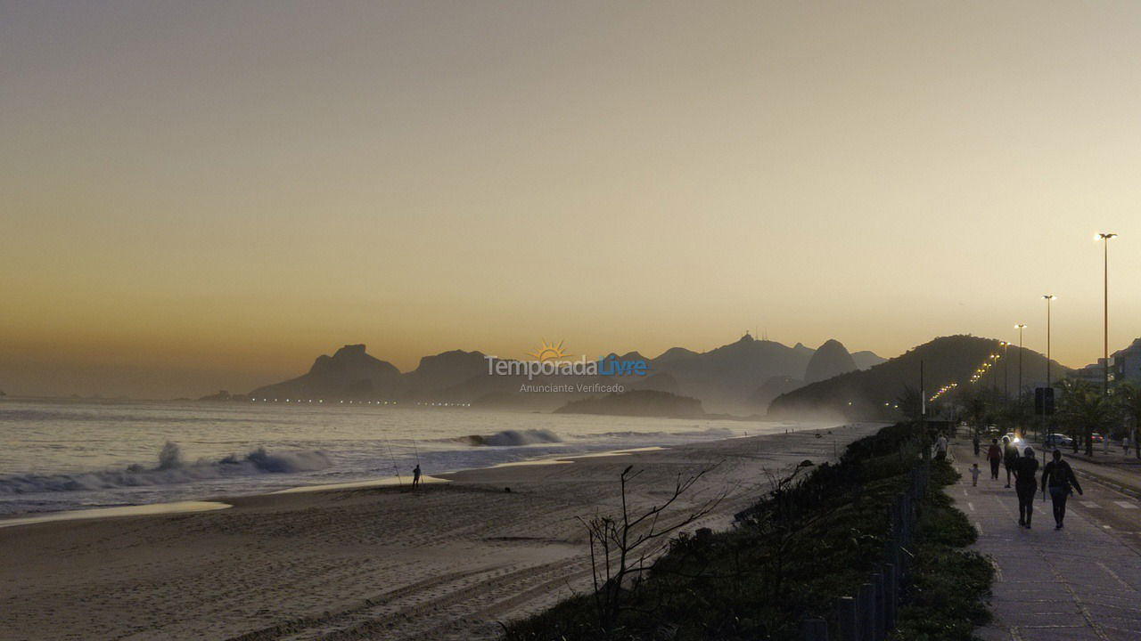 Casa para alquiler de vacaciones em Niterói (Praia de Piratininga)