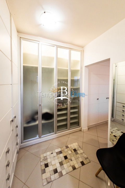 House for vacation rental in Florianopolis (Jurerê Internacional)