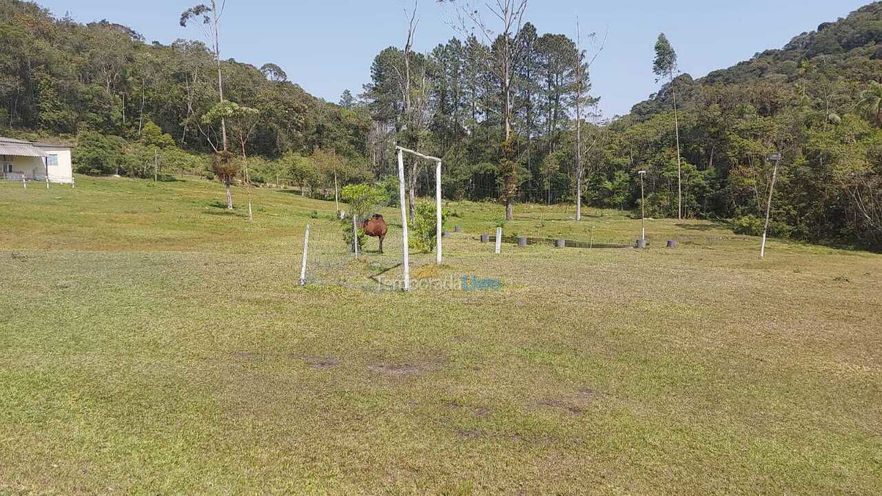 Granja para alquiler de vacaciones em Paraibuna (Alto da Serra)