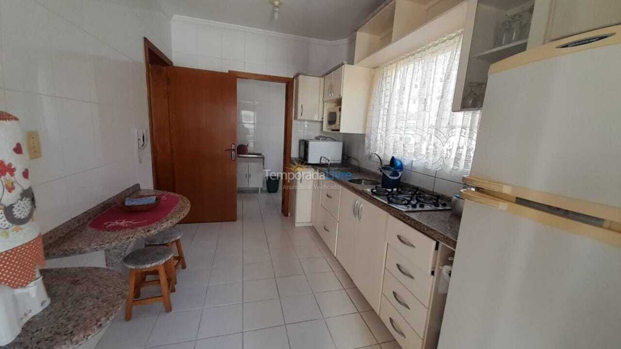 Apartamento para alquiler de vacaciones em Itapema (Meia Praia)