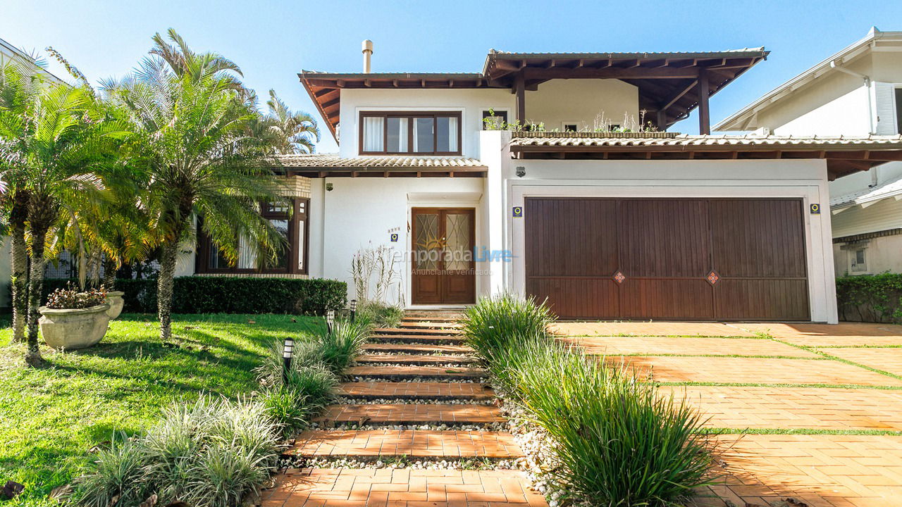 Casa para aluguel de temporada em Florianopolis (Jurerê Internacional)