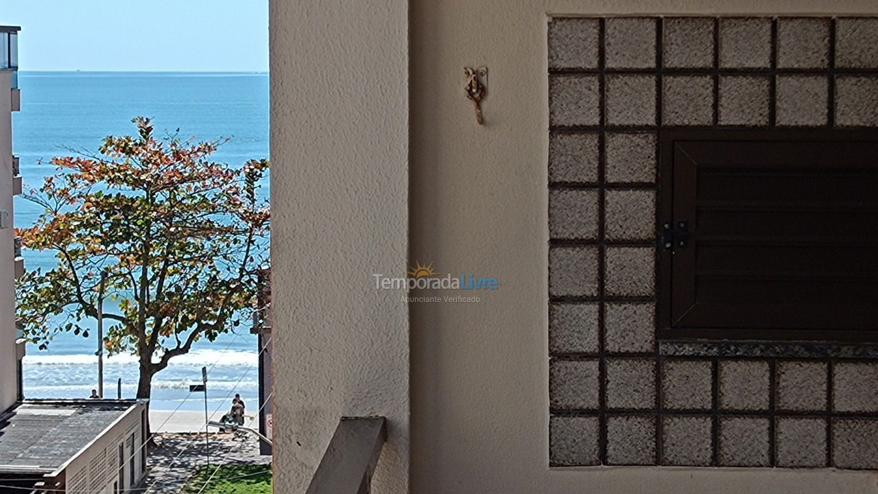 Apartment for vacation rental in Itapema (Meia Praia)