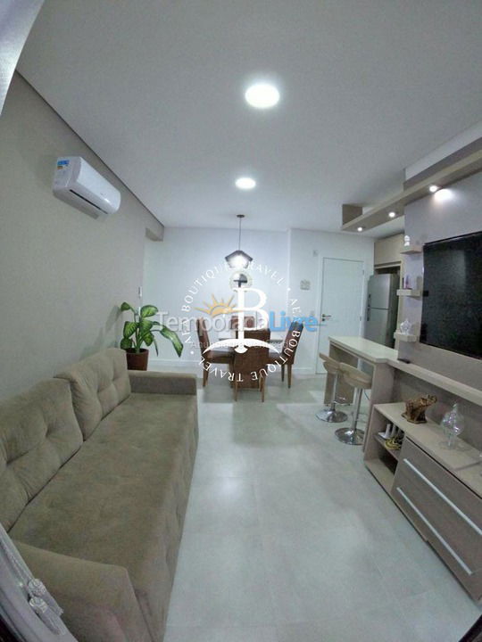 Apartamento para aluguel de temporada em Governador Celso Ramos (Praia de Palmas)