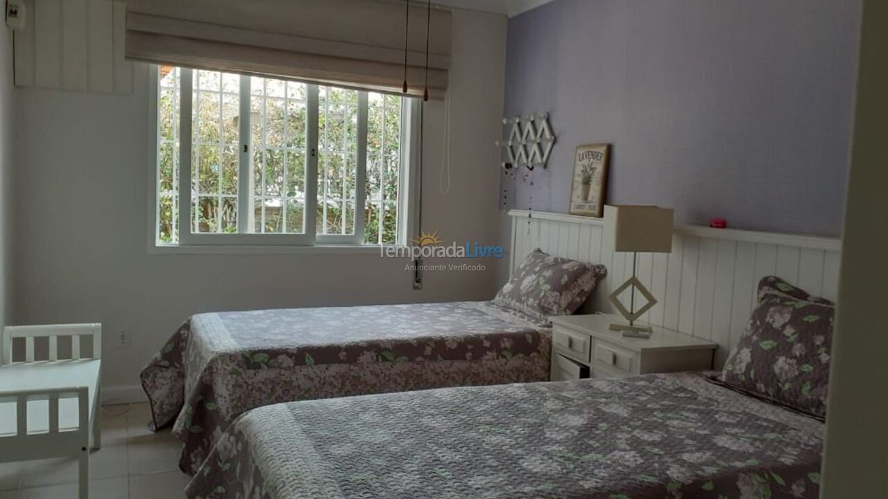Casa para aluguel de temporada em Capão da Canoa (Xangrilá)