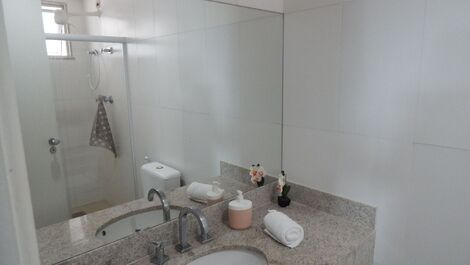 Beautiful 3 bedroom apartment in a building facing the sea - CF33