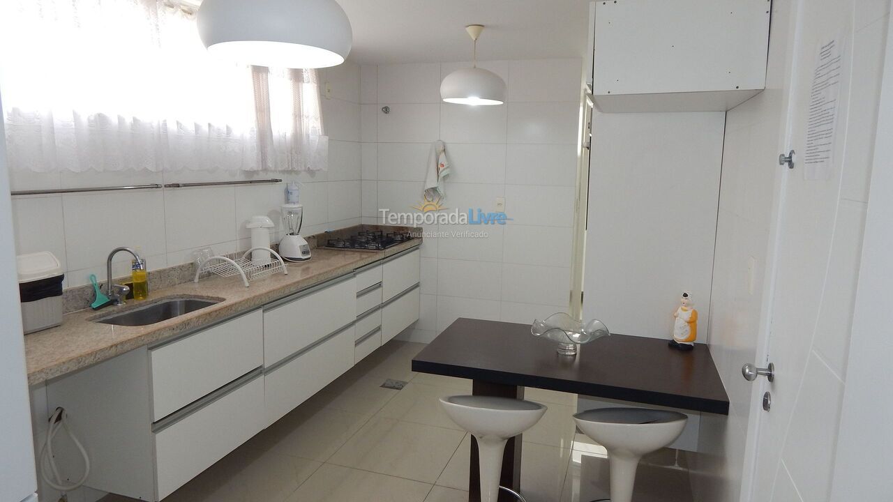 Apartamento para aluguel de temporada em Cabo Frio (Braga)