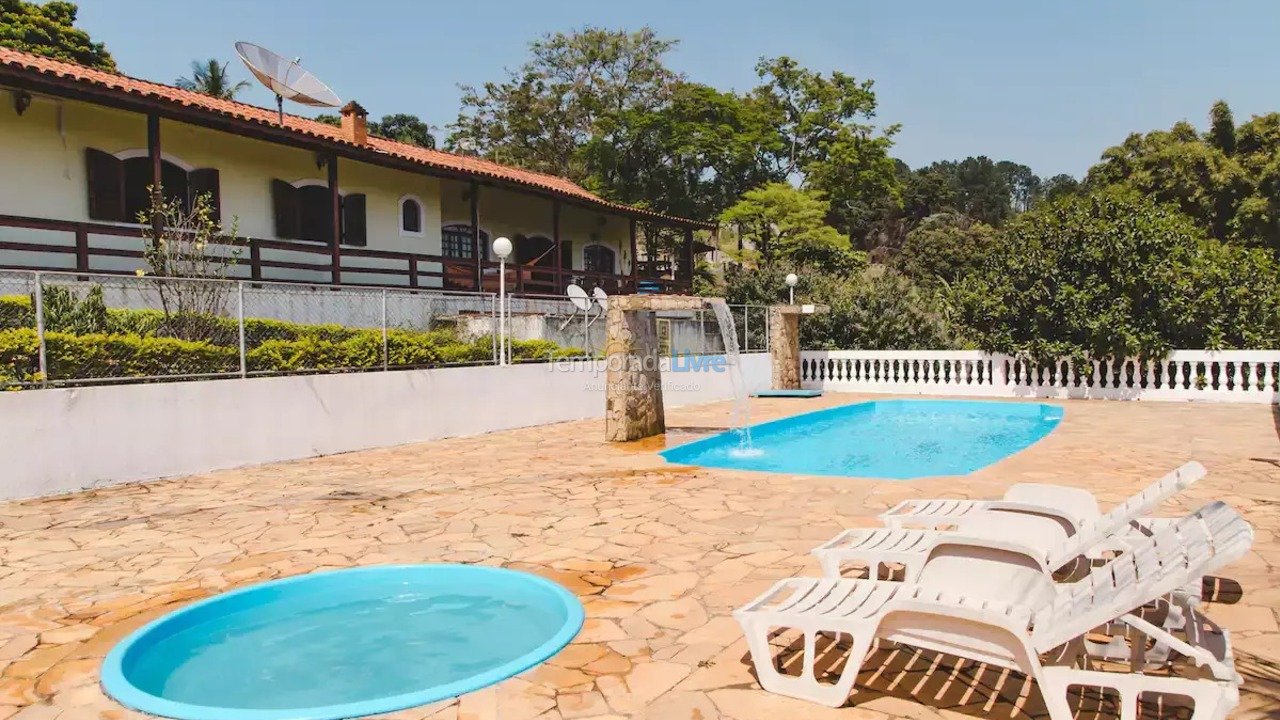 Granja para alquiler de vacaciones em Atibaia (Chácaras Fernão Dias)