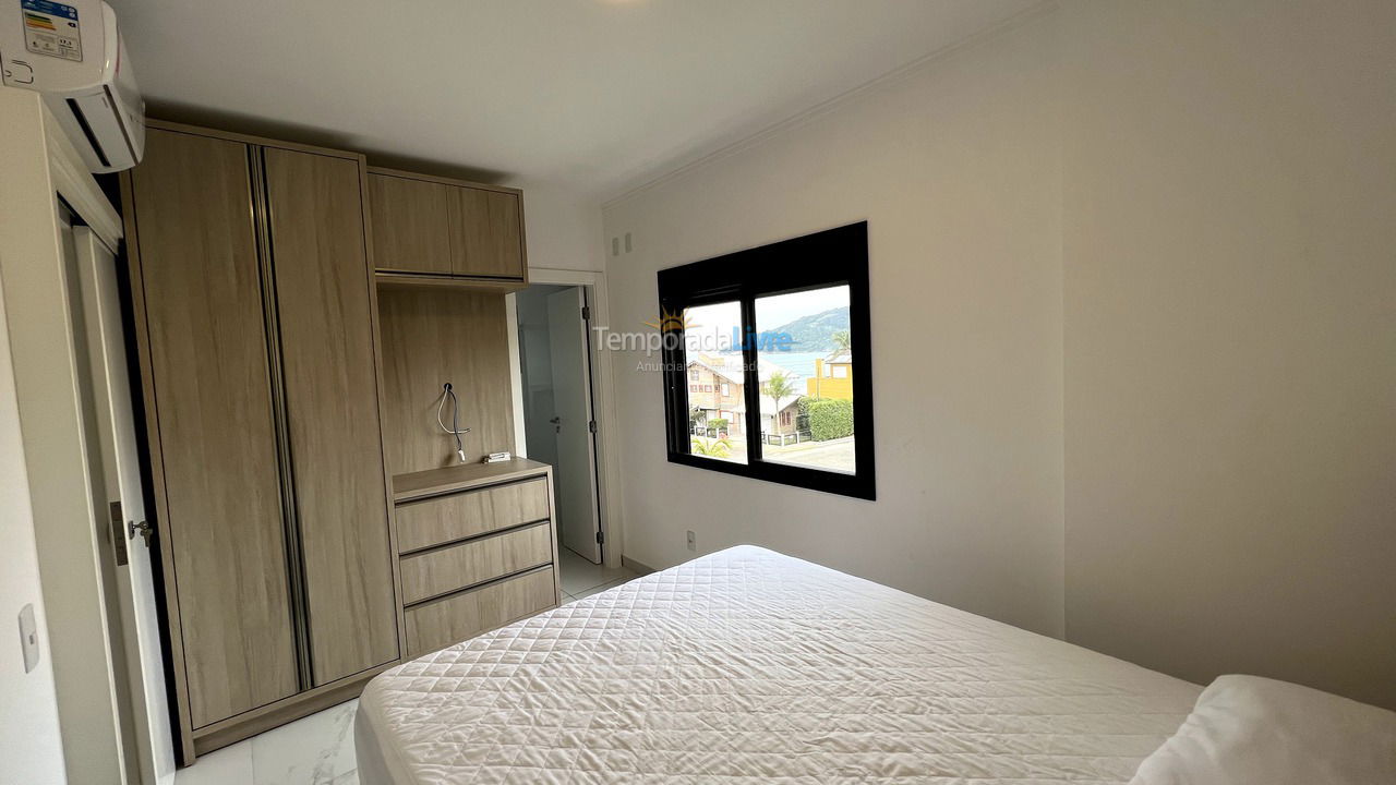 Apartment for vacation rental in Bombinhas (Canto Grande)