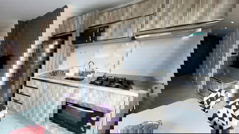 APARTMENT ON AVENUE - BEAUTIFUL SEA VIEW