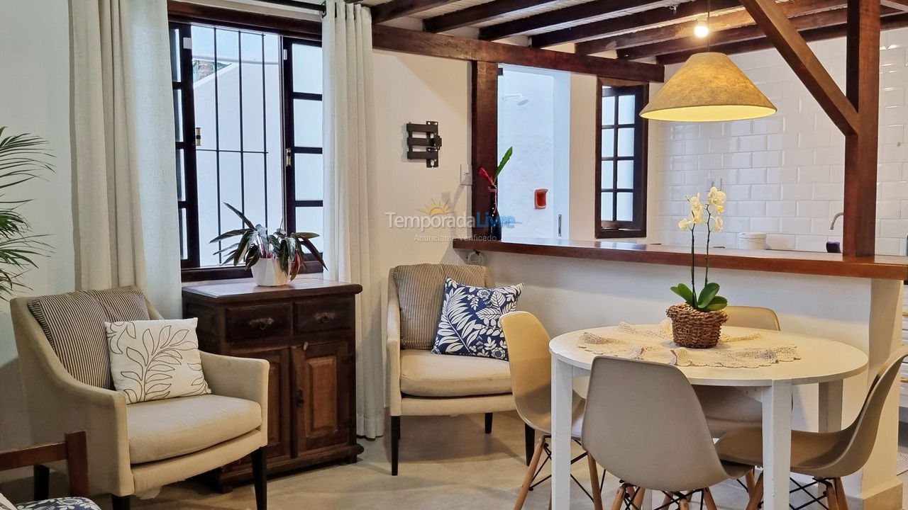 Casa para aluguel de temporada em Ubatuba (Itaguá)