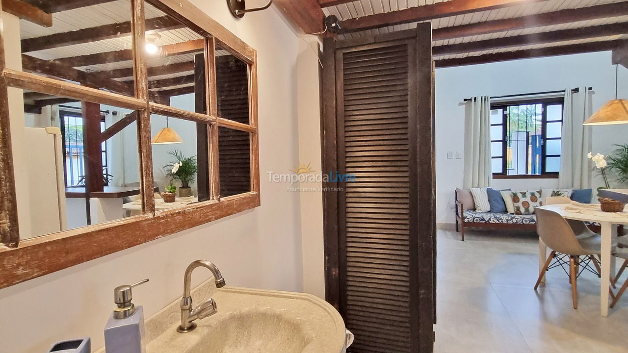 Casa para aluguel de temporada em Ubatuba (Itaguá)