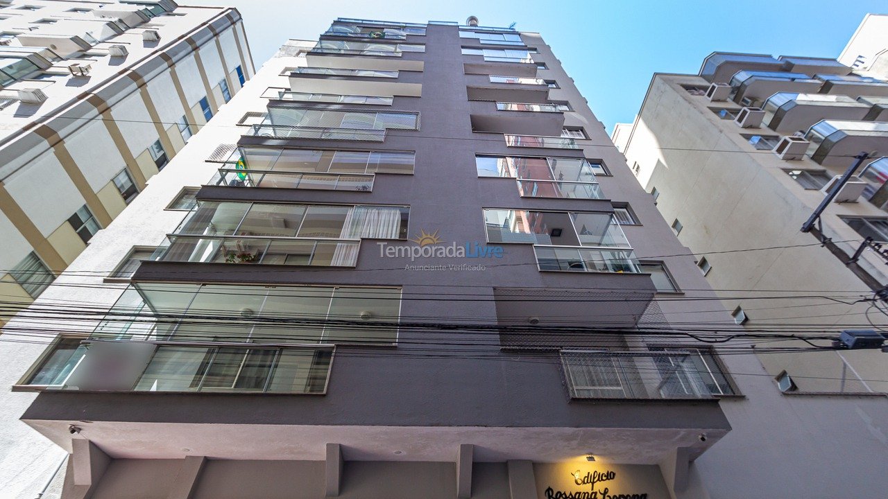 Apartamento para aluguel de temporada em Balneário Camboriú (Praia Central)