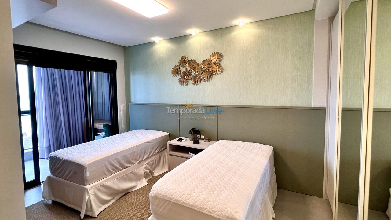 Apartment for vacation rental in Bombinhas (Canto Grande)