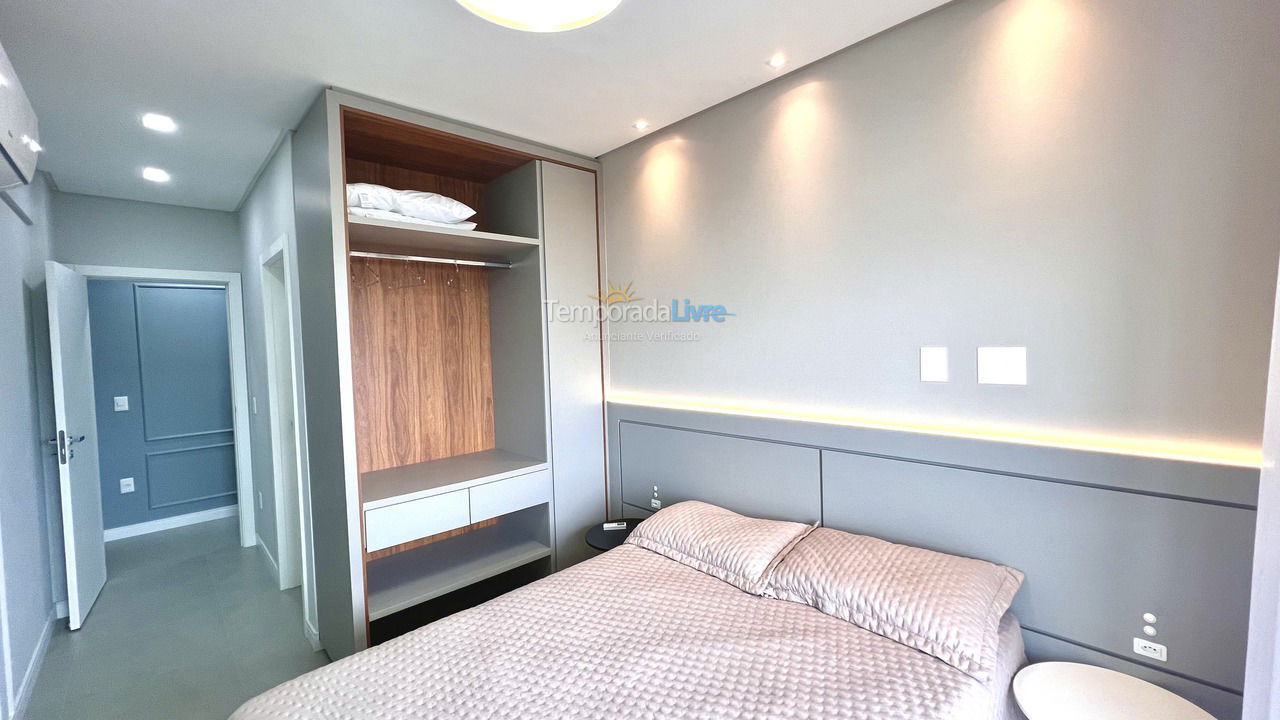 Apartamento para aluguel de temporada em Bombinhas (Canto Grande)