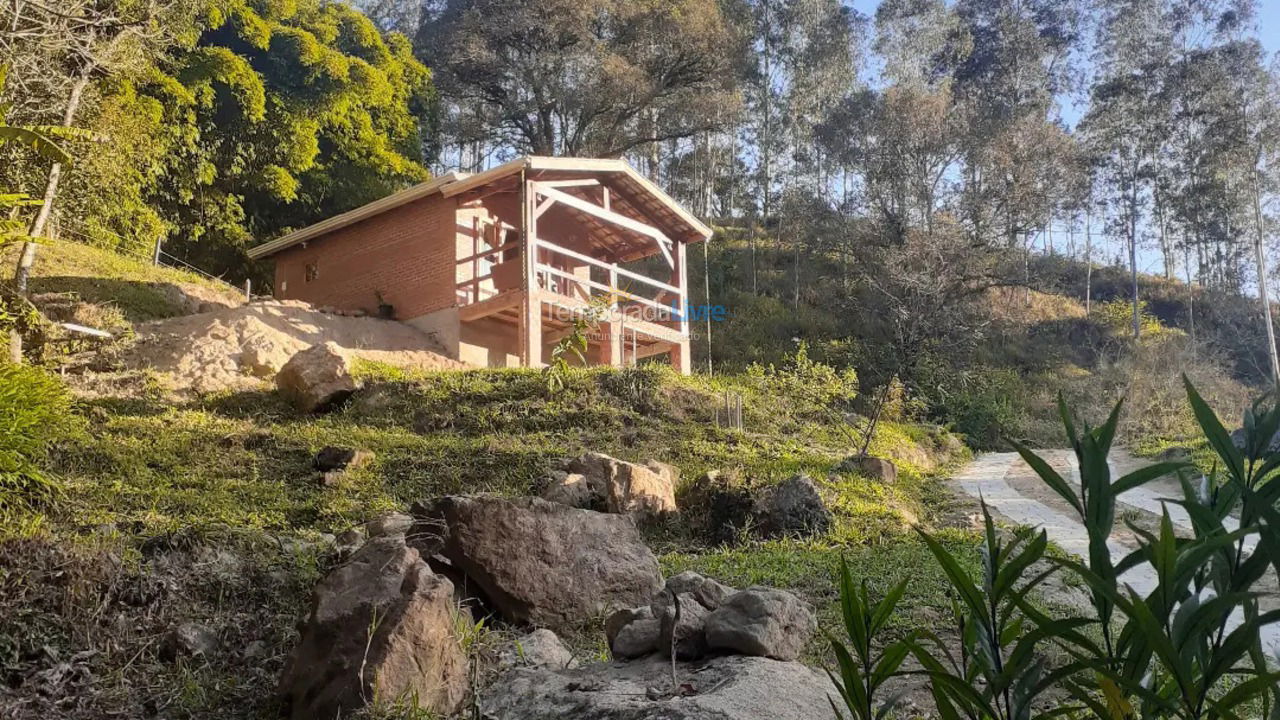 Casa para aluguel de temporada em Joanópolis (Vargem Escura)
