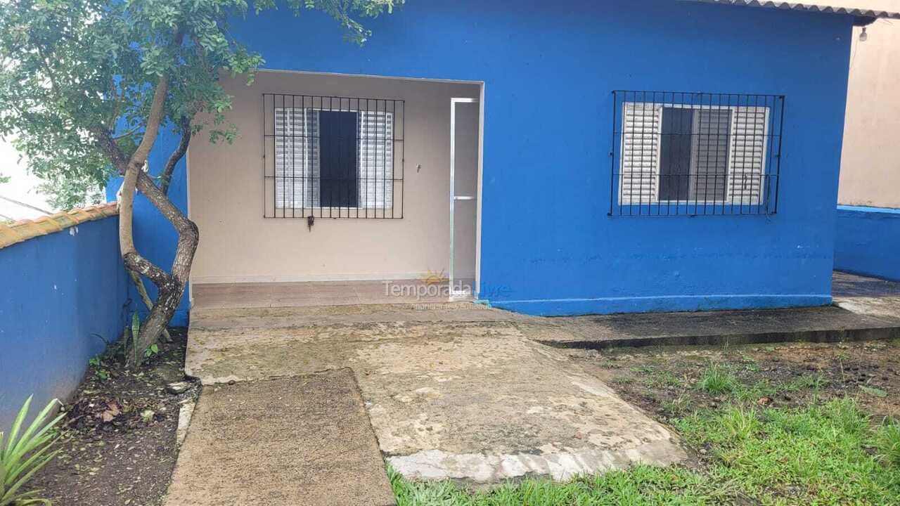 House for vacation rental in Ilha Comprida (Balneario Icarai)