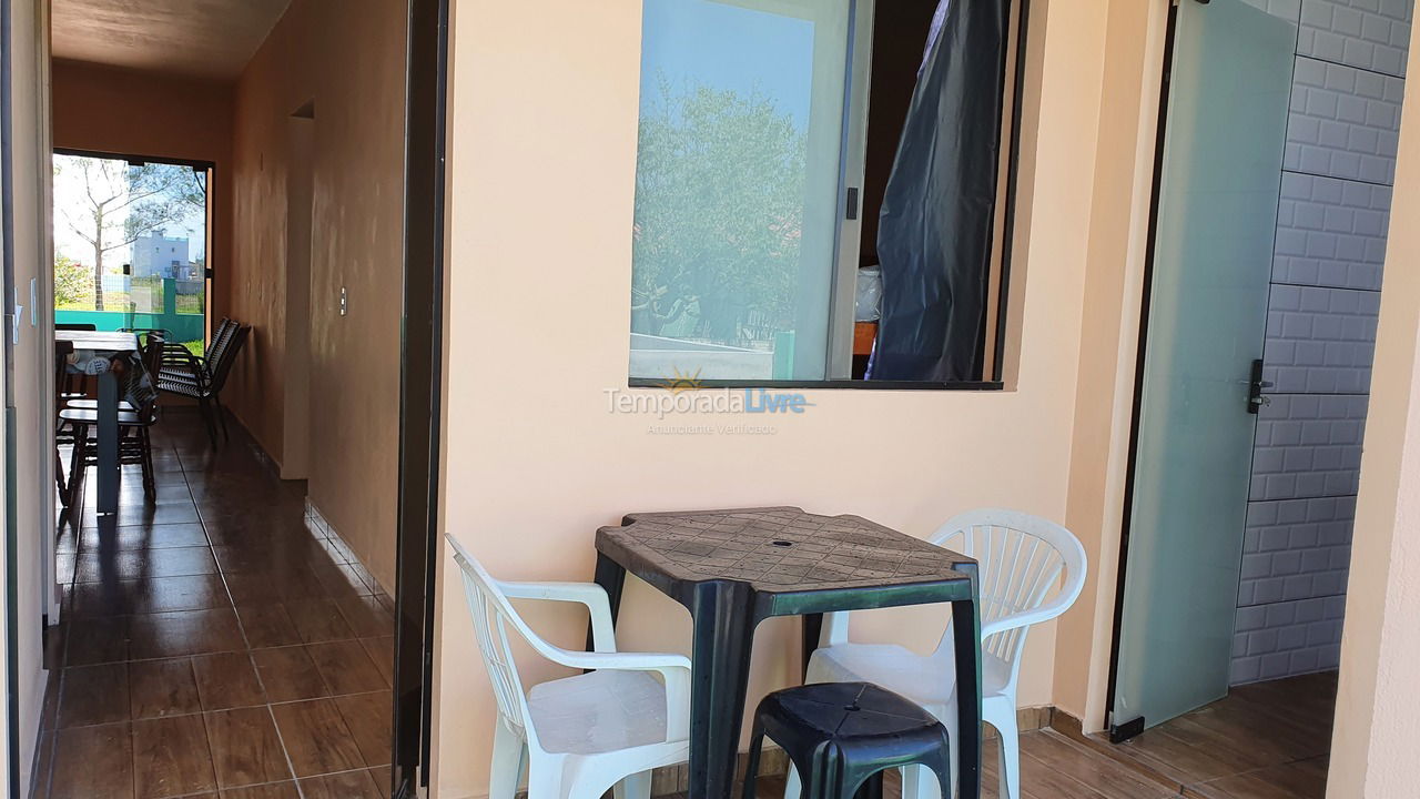 Apartamento para alquiler de vacaciones em Balneário Gaivota (Praia Lagoa Cortada)