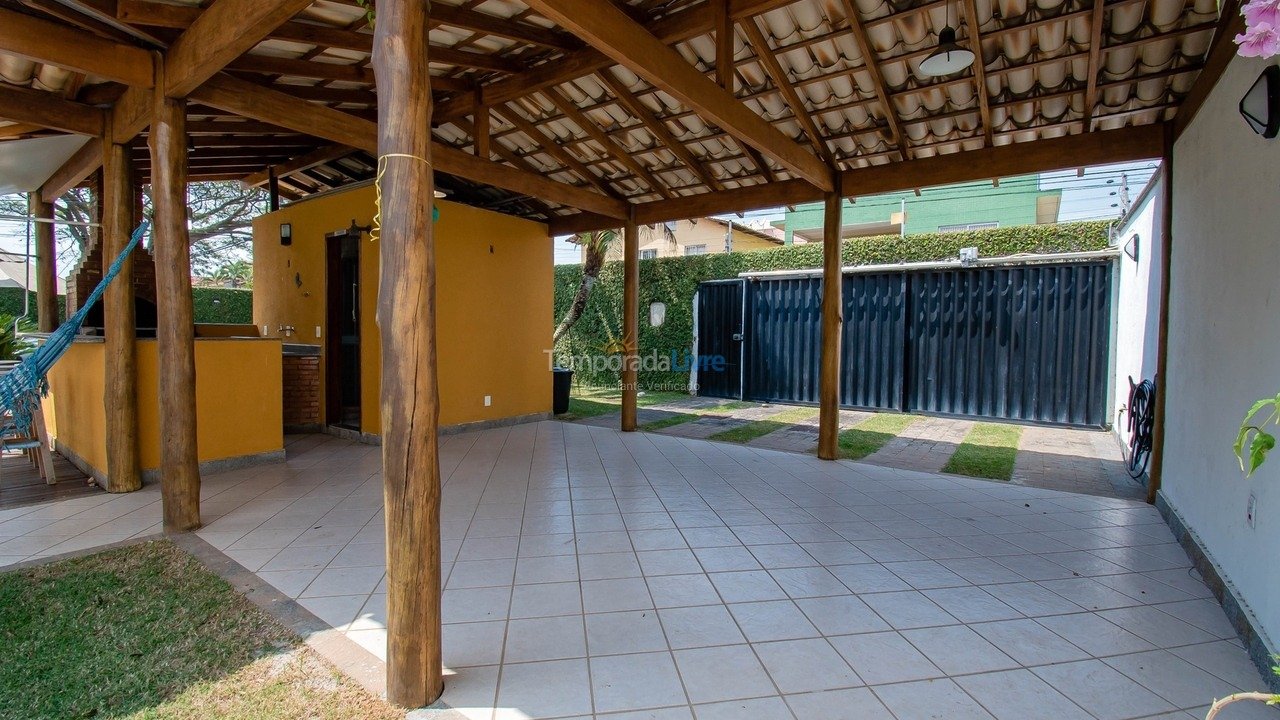 Casa para aluguel de temporada em Serra (Parque Jacaraipe)