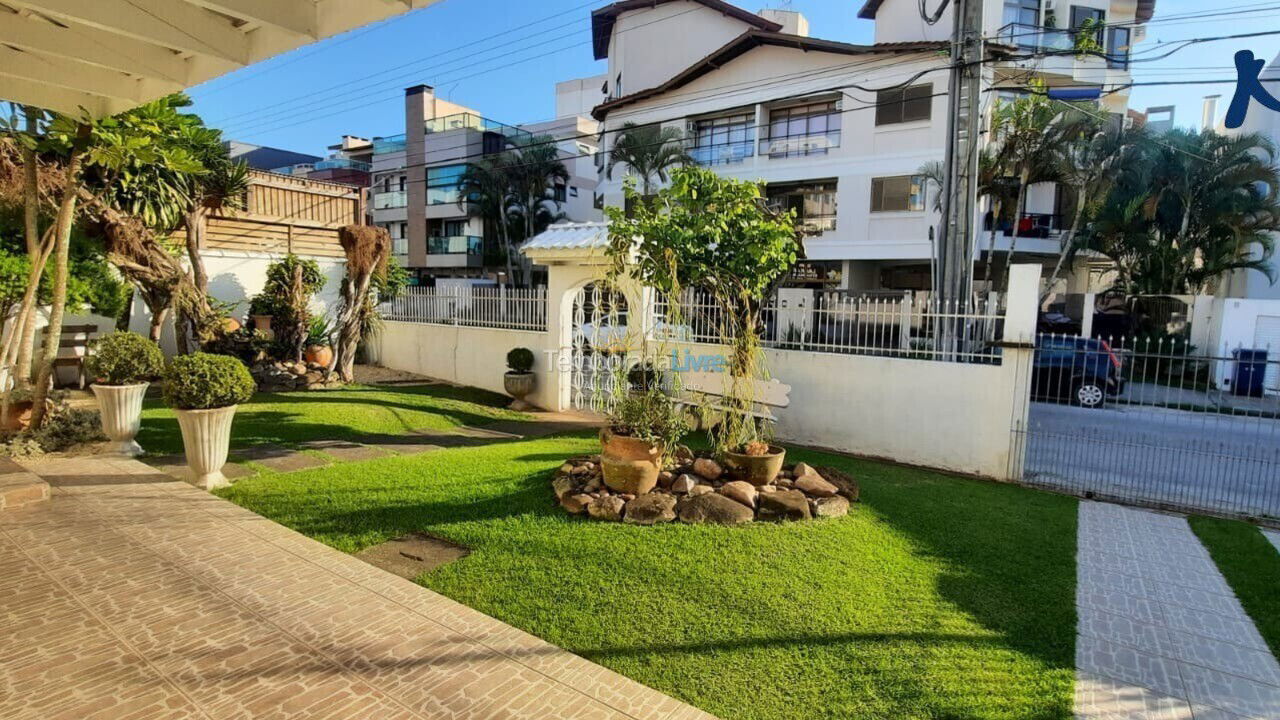 Casa para aluguel de temporada em Florianopolis (Canasvieiras)