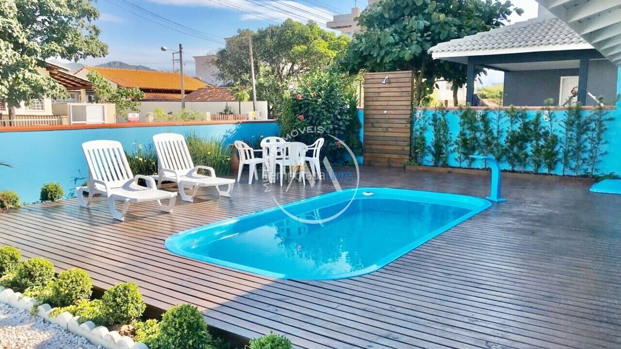 Casa para aluguel de temporada em Bombinhas (Canto Grande)