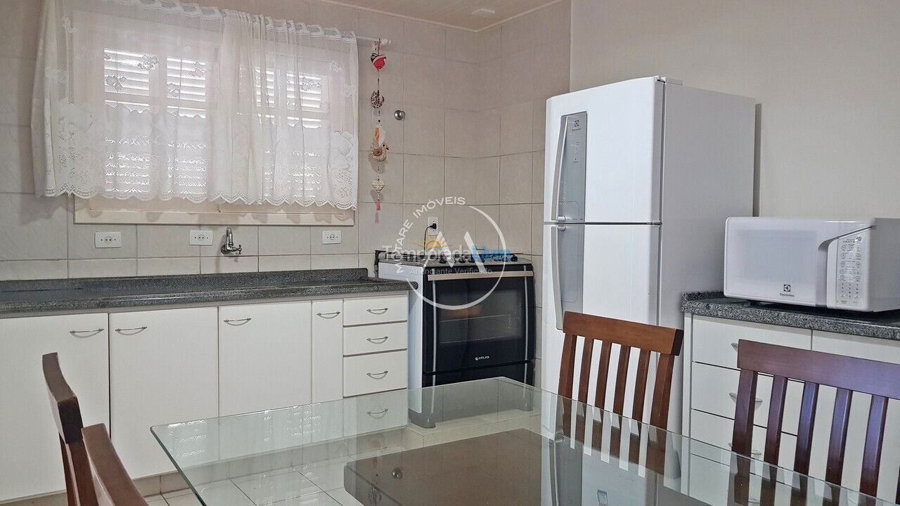 Casa para aluguel de temporada em Bombinhas (Canto Grande)