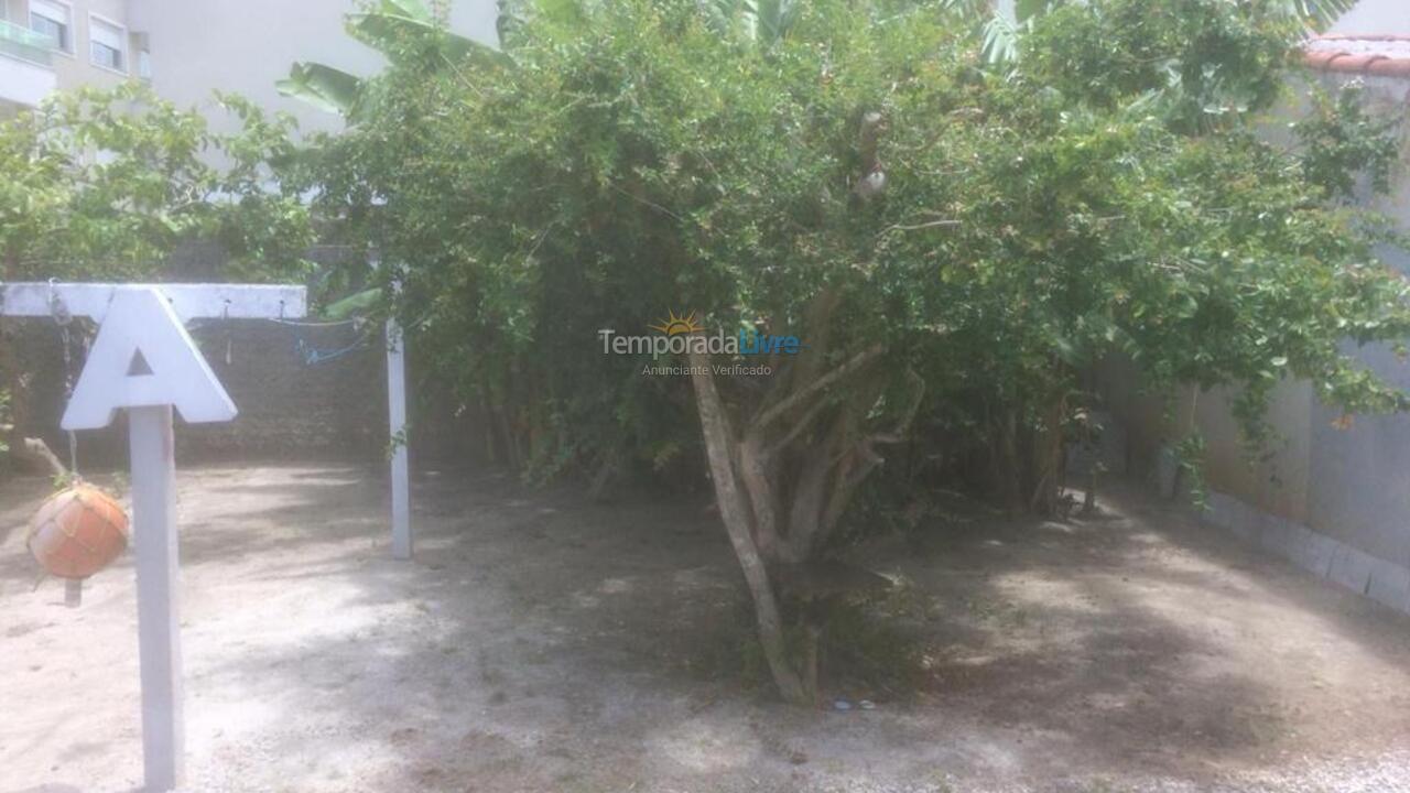 Casa para aluguel de temporada em Florianopolis (Praia dos Ingleses)
