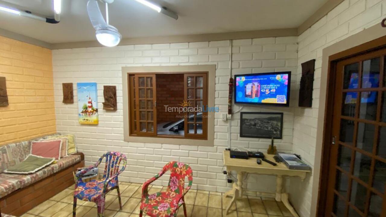 Casa para aluguel de temporada em Florianopolis (Praia dos Ingleses)