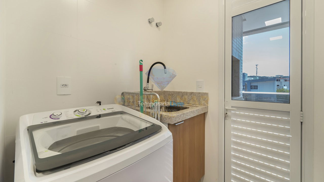 Apartment for vacation rental in Bombinhas (Canto Grande)