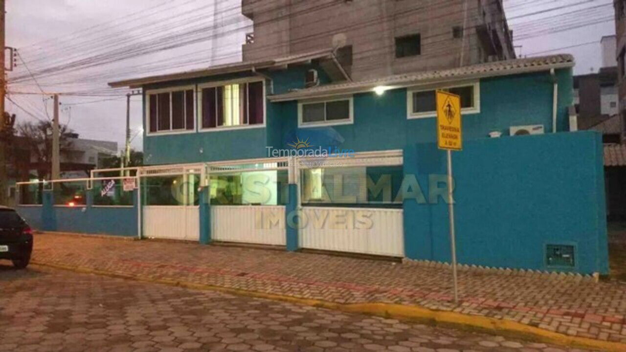 Casa para aluguel de temporada em Bombinhas (Canto Grande)