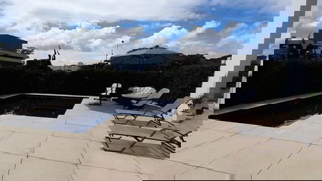 Casa por diária em Jurere Internacional