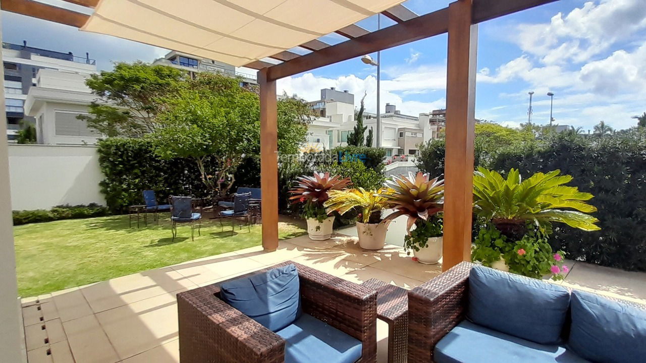 Casa para aluguel de temporada em Florianopolis (Jurerê Internacional)
