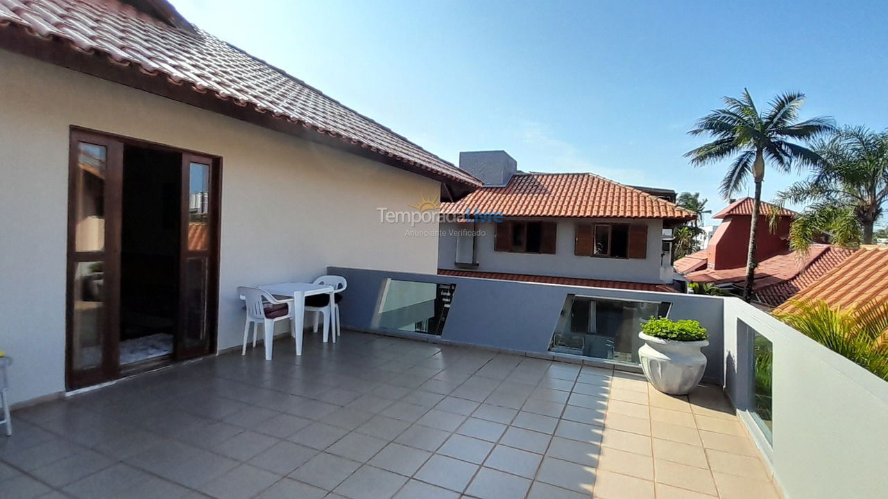 Casa para aluguel de temporada em Florianopolis (Jurerê Internacional)