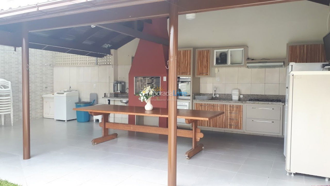 Casa para aluguel de temporada em Florianopolis (Canasvieiras)