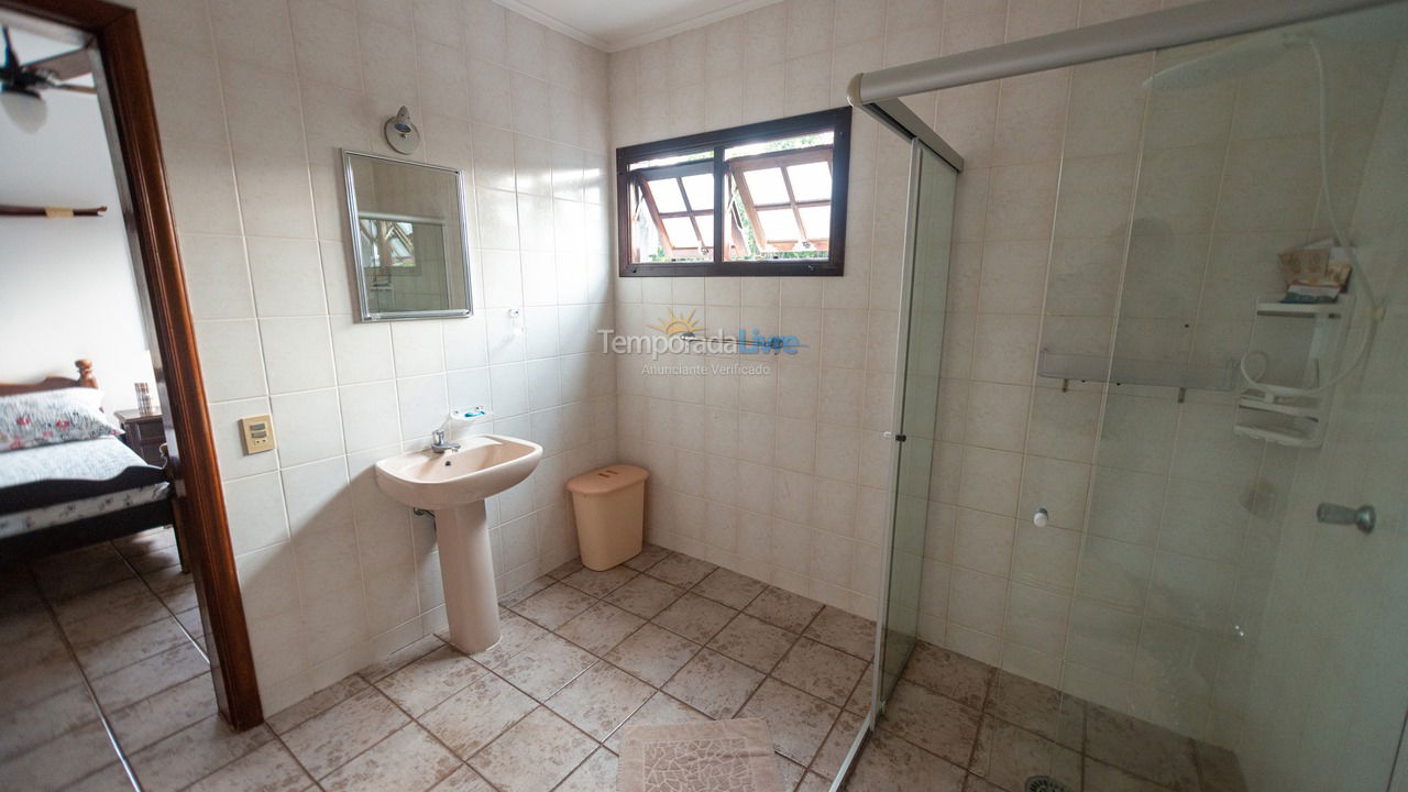 House for vacation rental in Bertioga (Praia de Guaratuba)
