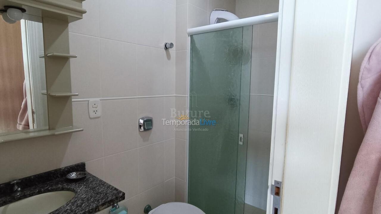 Apartamento para aluguel de temporada em Itapema (Meia Praia)