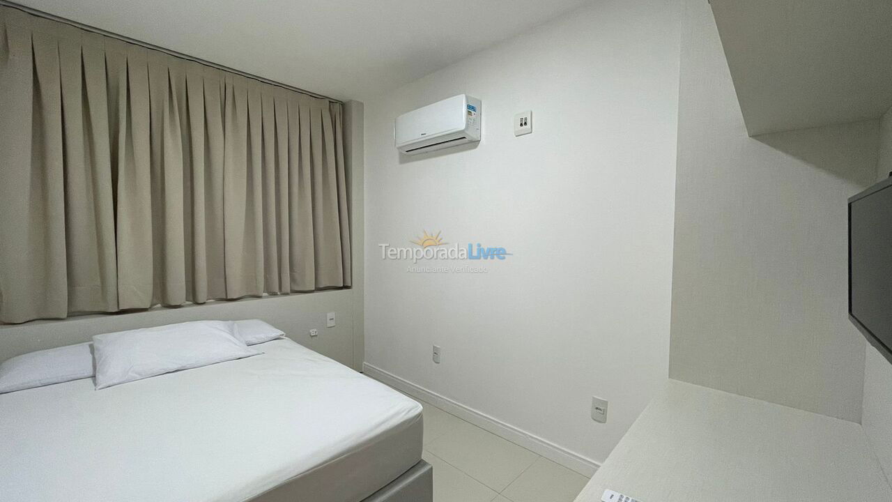 Apartamento para aluguel de temporada em Itapema (Meia Praia)