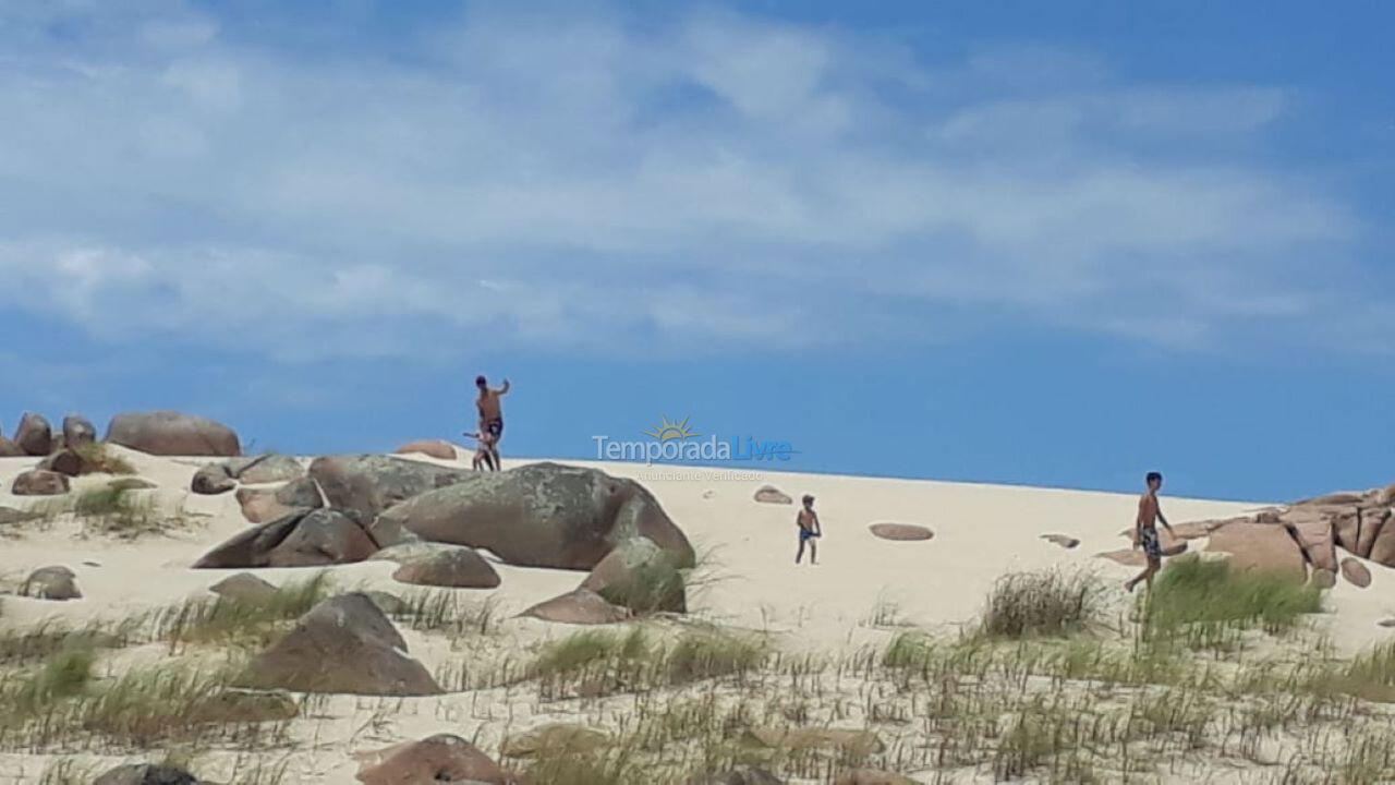 Casa para aluguel de temporada em Jaguaruna (Balneario Camacho)