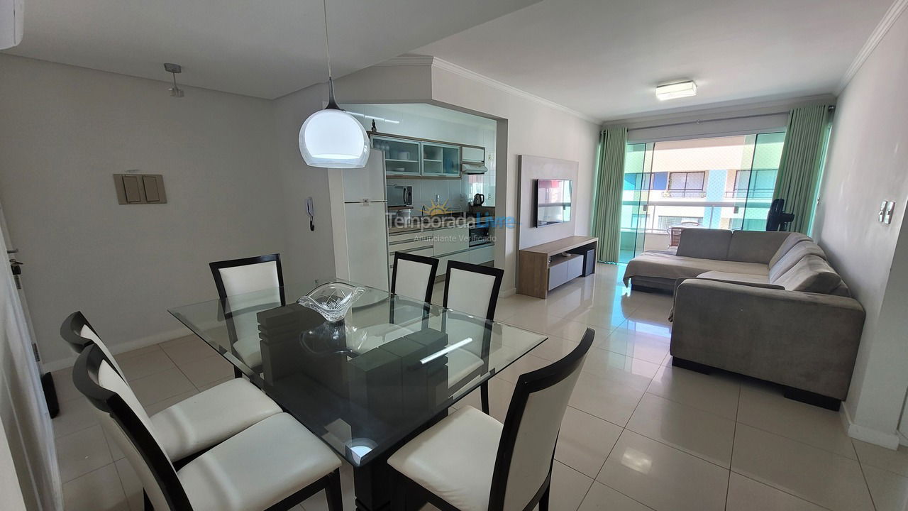 Apartment for vacation rental in Bombinhas (Praia de Bombas)