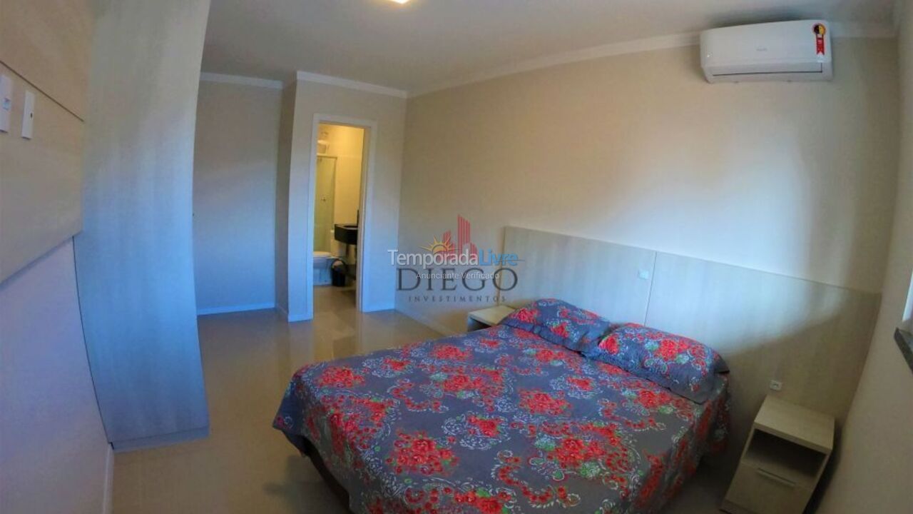 Apartment for vacation rental in Bombinhas (Praia de Bombinhas)