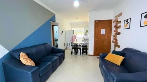 2 bedroom apartment with pool on the beach in Bombas/Bombinhas-SC