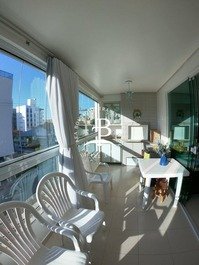Spectacular apartment, close to Praia de Palmas and Gourmet balcony!