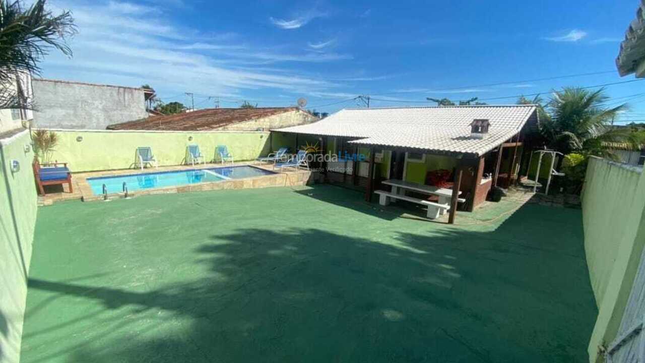 Casa para aluguel de temporada em Cabo Frio (Bairro Caminho de Buzios)