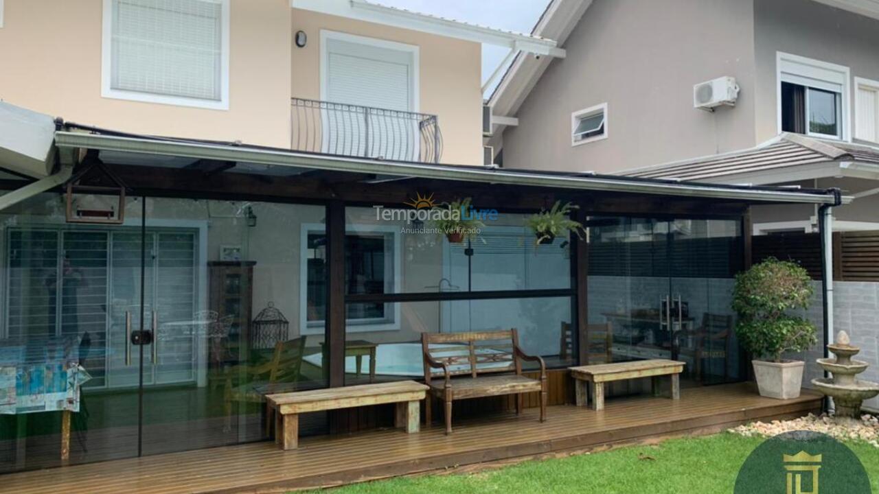 Casa para alquiler de vacaciones em Florianopolis (Jurerê Internacional)