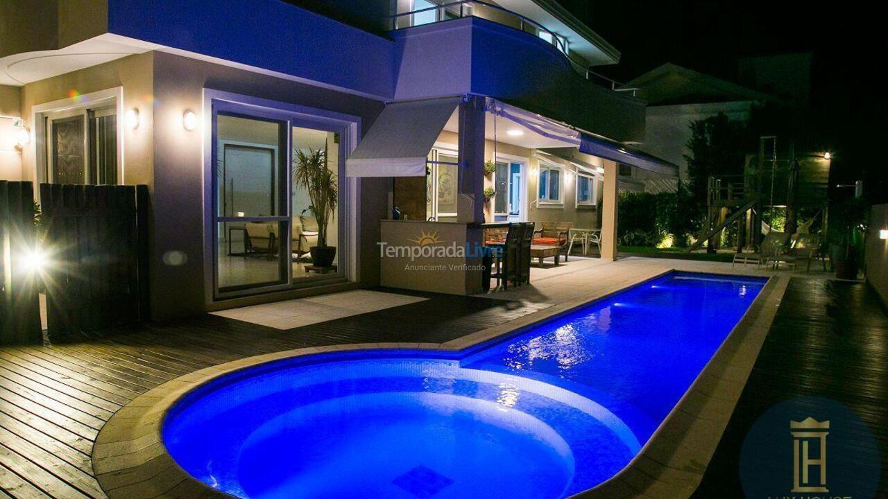 House for vacation rental in Florianopolis (Jurerê Internacional)