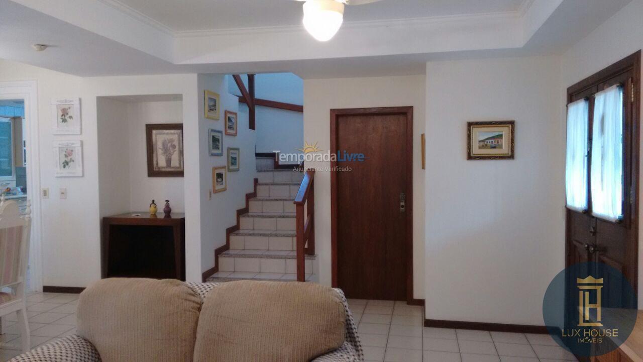 House for vacation rental in Florianopolis (Jurerê Internacional)